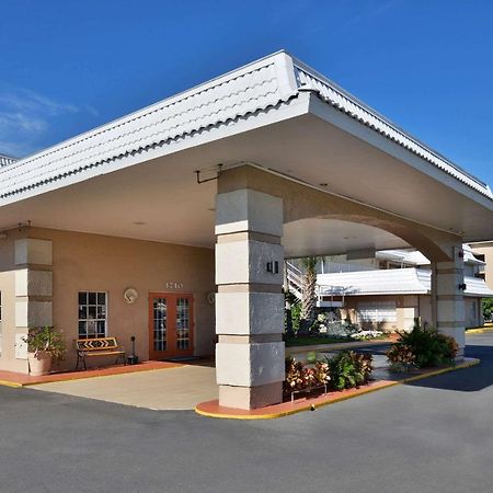 Travelodge By Wyndham Venice Venice Gardens Экстерьер фото