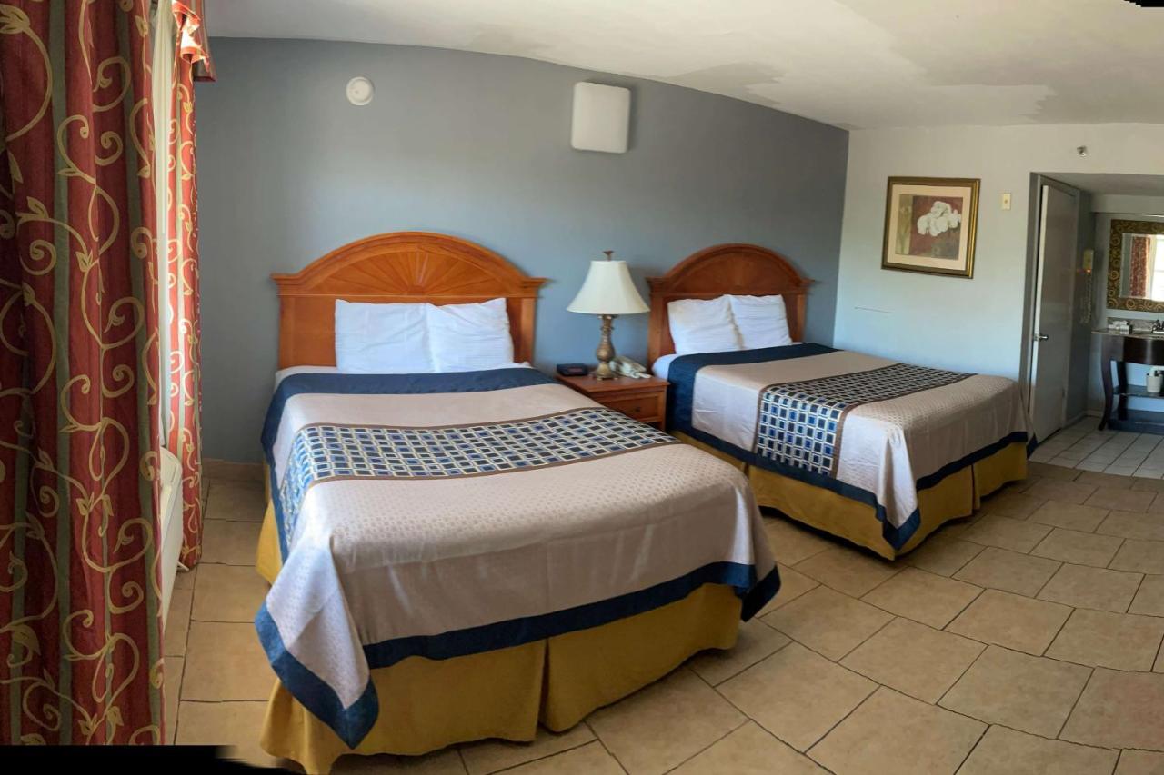 Travelodge By Wyndham Venice Venice Gardens Экстерьер фото