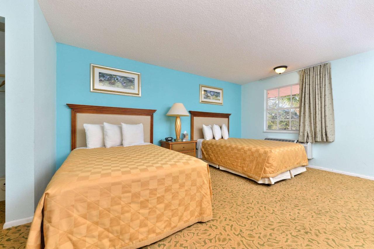 Travelodge By Wyndham Venice Venice Gardens Экстерьер фото