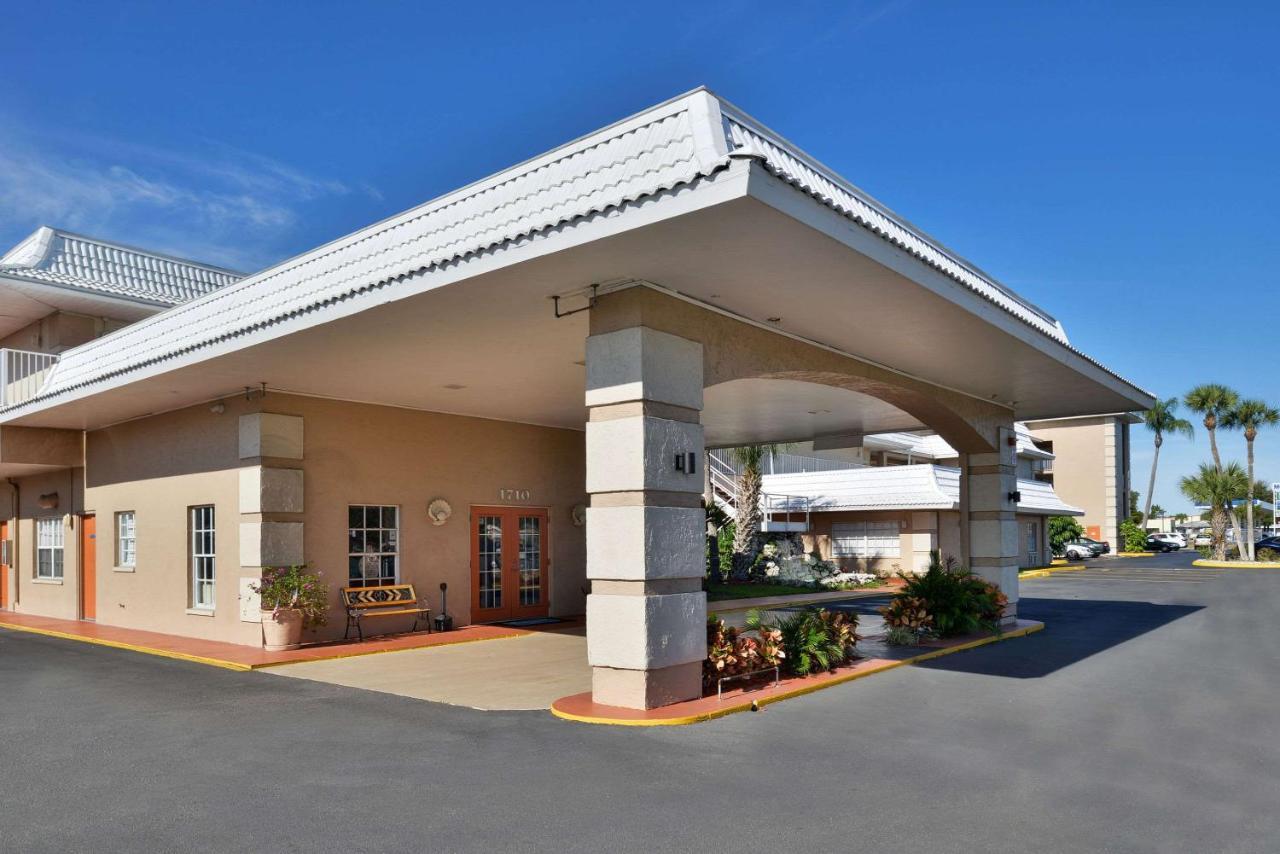 Travelodge By Wyndham Venice Venice Gardens Экстерьер фото